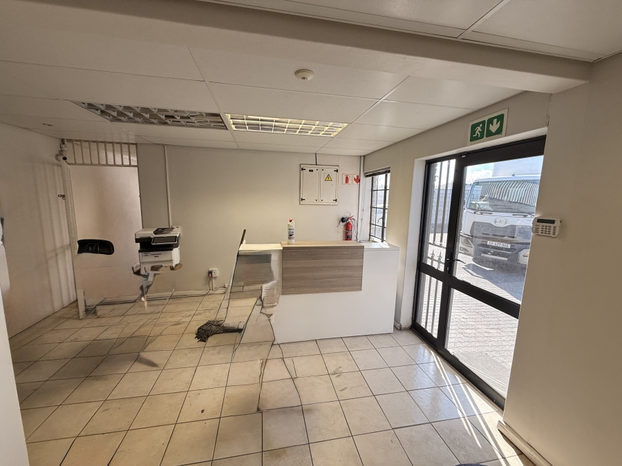 To Let Commercial Property for Rent in Beaconvale Western Cape